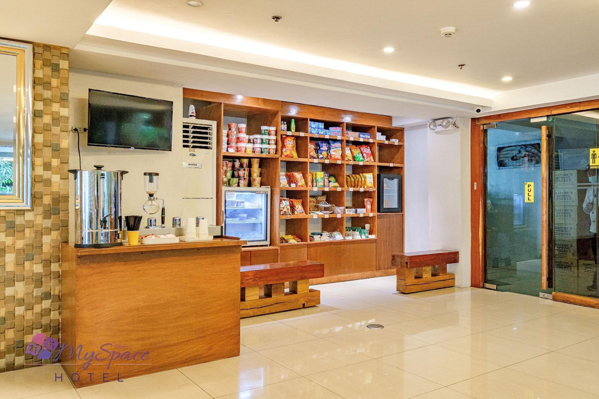 Myspace Hotel @Bgc Pasig City Εξωτερικό φωτογραφία