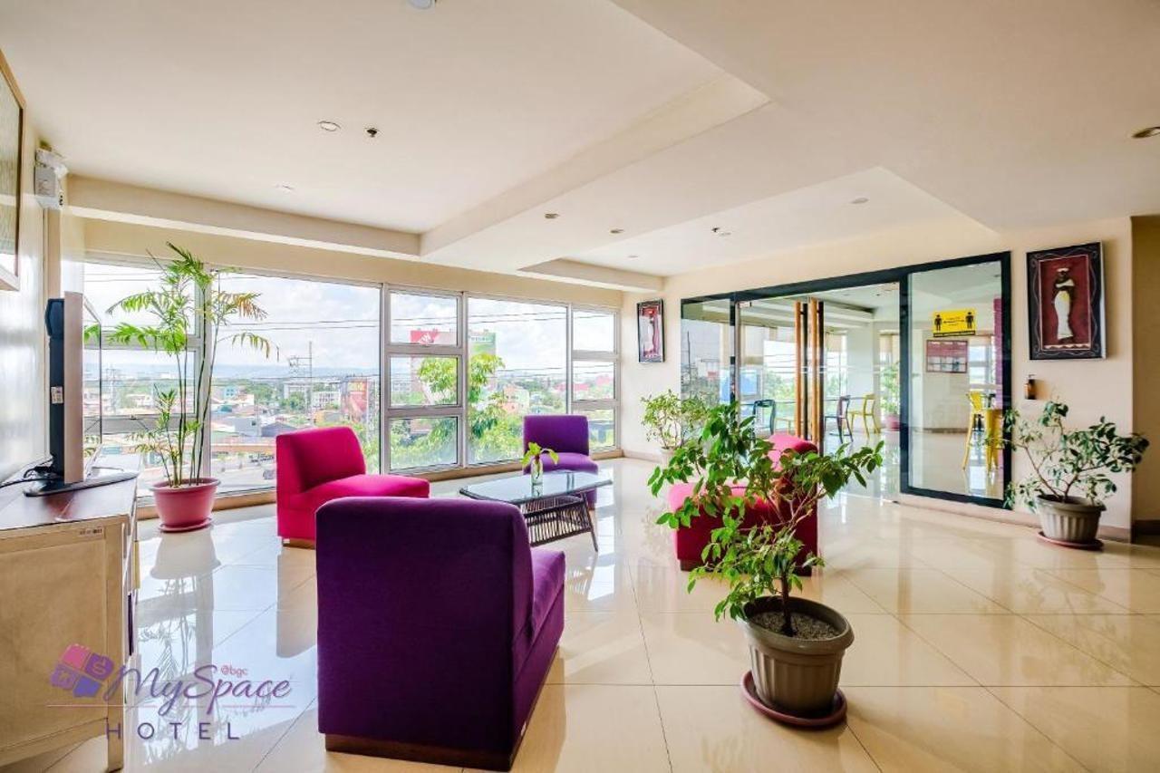 Myspace Hotel @Bgc Pasig City Εξωτερικό φωτογραφία